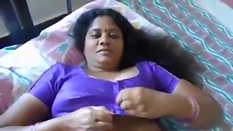เซสชั่นการเย็ดบ้านป่าของ Muskan Rani ที่เป็นผู้ใหญ่ของอินเดีย